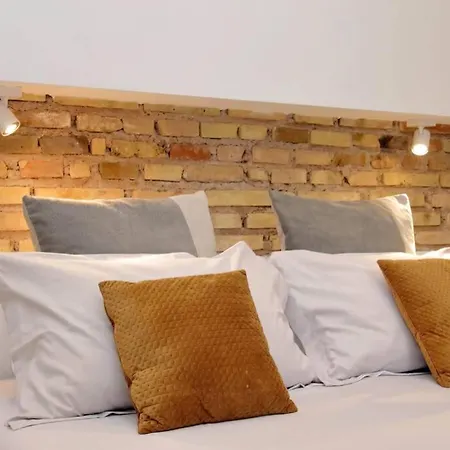 Aventino Contemporary * روما