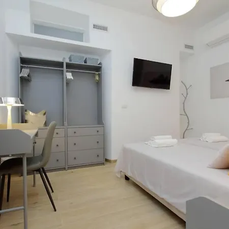 Aventino Contemporary Apartman