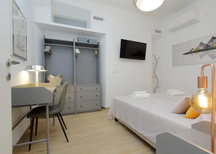 Aventino Contemporary Apartament